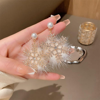 Christmas Snowflake Pearl Earrings