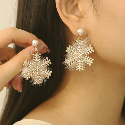 Christmas Snowflake Pearl Earrings