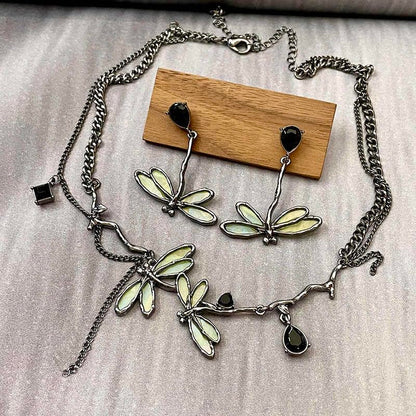 Black Dragonfly Clavicle Necklace